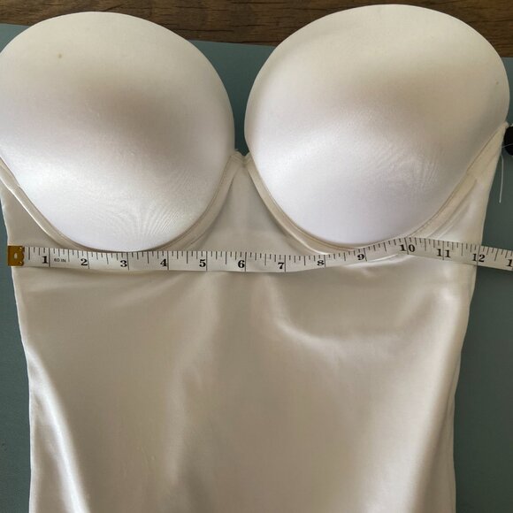 NWT - White Bustier with garter straps - Size 34DD - Picture 3 of 9
